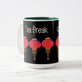 Tasse mit Text 'Tea Break Coffee Break' in Zweifar (Vorderseite Links)