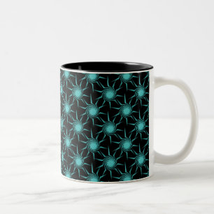 Tasse mit wirbelnden Sonnen, hell Aquamarin