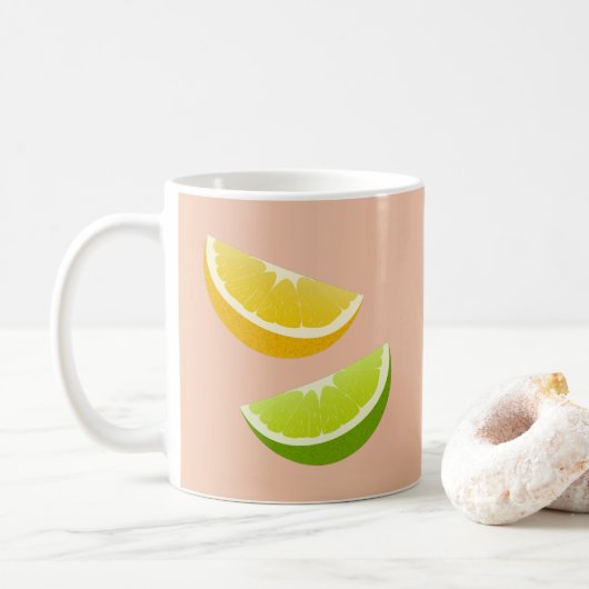 Tasse mit Zitrone und Limonen Scheiben (Mit Donut)