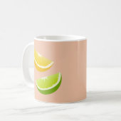 Tasse mit Zitrone und Limonen Scheiben (Vorderseite Links)