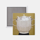 Tasse mit zwei Eingriffen und Abdeckung, c.1695 Magnet (Vorderseite/Rückseite)