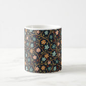 Tasse mit Zweigen und Blumen (Mittel)