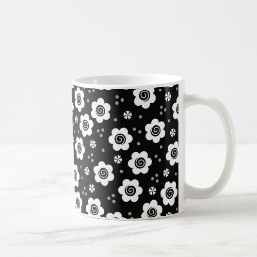 Tasse niedlicher Schwarz-weißer Blume (Rechts)