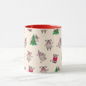 Tasse niedlicher Weihnachts-Möpsen (Zentrum)