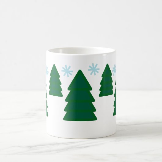 Tasse - Pinienbäume mit Schneeflocken (Mittel)