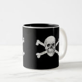 Tasse Pirate Skull und Crossbones (VorderseiteRechts)