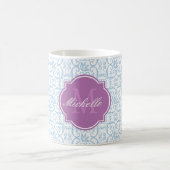 Tasse Placid Blue Damask Monogram (Mittel)