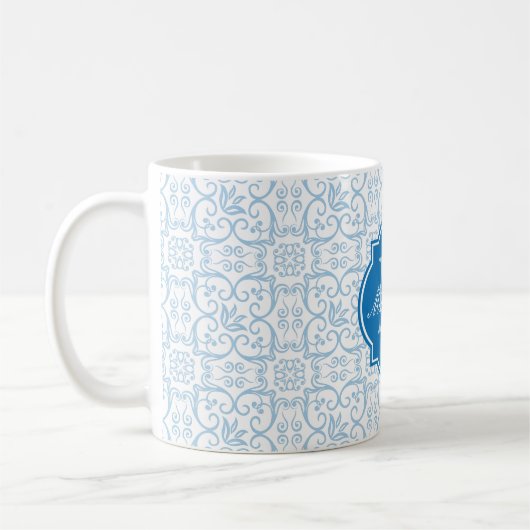 Tasse Placid Blue Damask Monogram (Links)