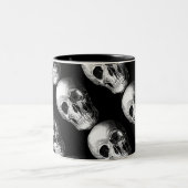 Tasse Schwarz des Gewindelmusters (Mittel)