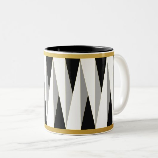 tasse | schwarz | weiss | gold | triangle °2 (VorderseiteRechts)