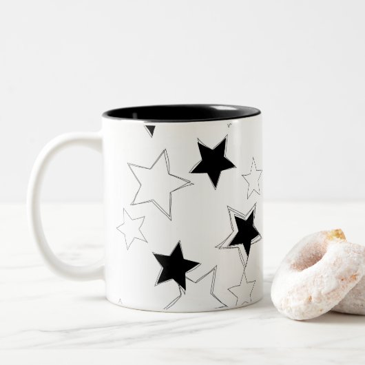 Tasse Schwarz-Weiß-Stars (Mit Donut)