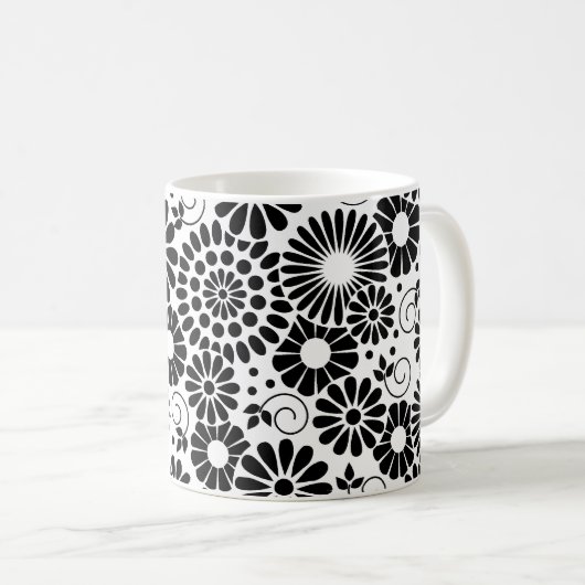 Tasse Schwarz-weißer Blume (VorderseiteRechts)