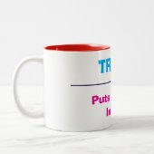 Tasse: Trump stellt die USA vor. In den USA Zweifarbige Tasse (Links)