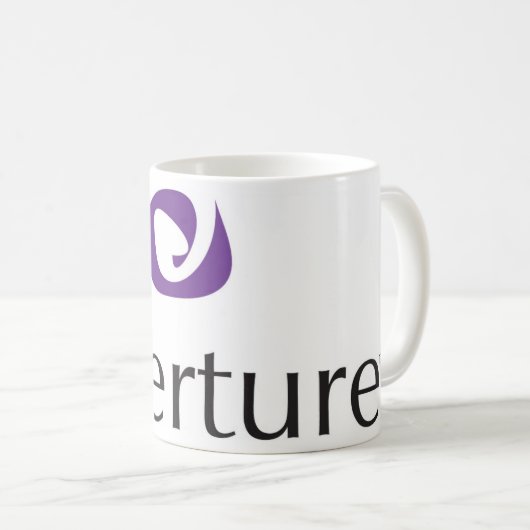 Tasse über der Oberfläche (weiß) (VorderseiteRechts)