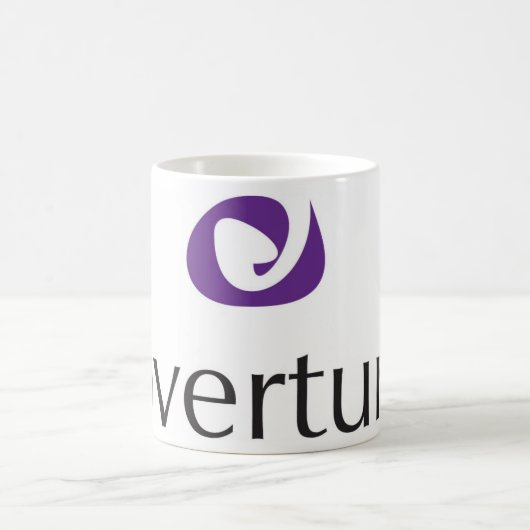 Tasse über der Oberfläche (weiß) (Mittel)