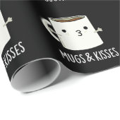 Tasse und Kisses Funny Mug Pun Dark BG Geschenkpapier (Rolleneckpunkt)