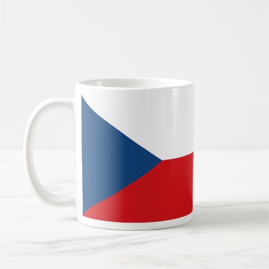 Tasse unter der Flagge Tschechiens (Links)