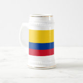 Tasse unter kolumbianischer Flagge (Vorderseite Links)
