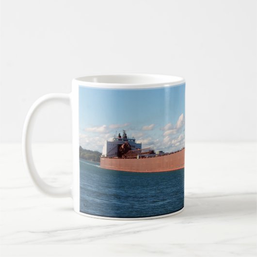Tasse vollen Bildes James R. Barker (Links)