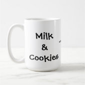 Tasse von Milch und Cookies (Links)