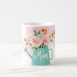 Tasse von Müttern mit Wasserkocher und Blume
