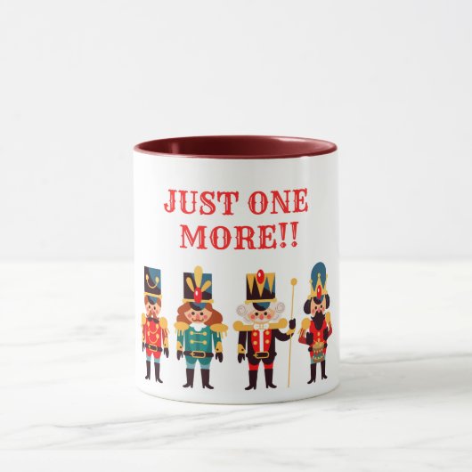 Tasse von Nutcracker Toy Soldiers (Zentrum)