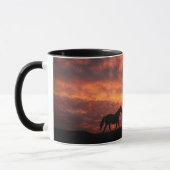 Tasse von Pferden und Sonnenaufgang (Links)