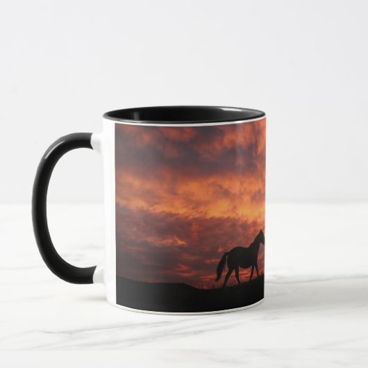 Tasse von Pferden und Sonnenaufgang (Links)