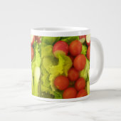 Tasse von Salaten und Gemüse (Vorderseite Rechts)