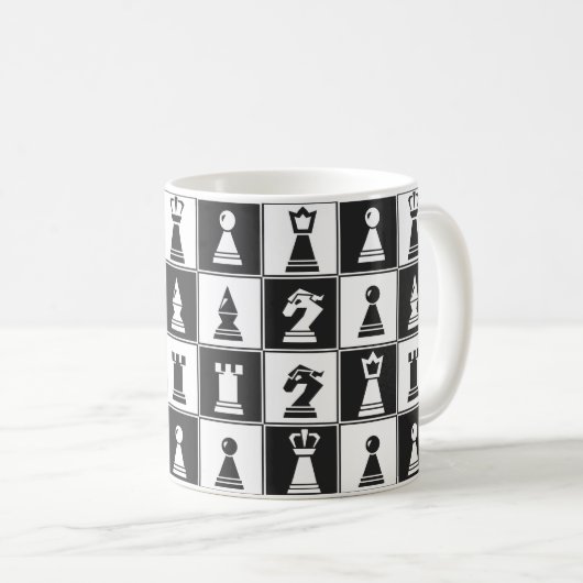 Tasse von Schachfiguren (VorderseiteRechts)