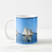 Tasse von Schulen und Hummerschiffen (Links)