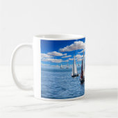 Tasse von Segelbooten (Links)