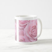 Tasse von weichrosa verblassten Rose (VorderseiteRechts)
