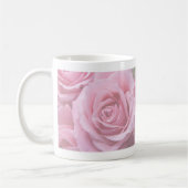 Tasse von weichrosa verblassten Rose (Links)
