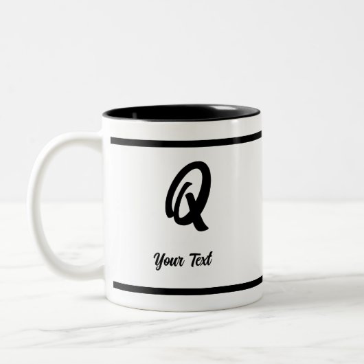 Tasse Weiß mit Buchstabe Q in Schwarz (Links)