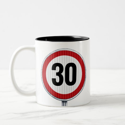 Tasse zum 30. Geburtstag mit Straßenschild und Bar (Links)