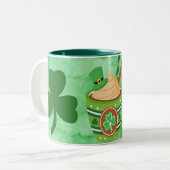 Tasse zum St. Patrick's Day mit Hot Chocolate Imag (Vorderseite Links)