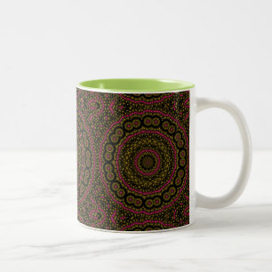 Tasse zwischen Rosa und Schwarzkaleidoskop
