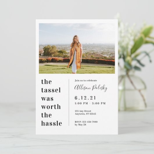 Tassel war Worth the Hassle Abschluss Class 2024 Einladung (Stehend Vorderseite)