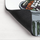 Tastatur auf Mülltonne Mousepad (Ecke)