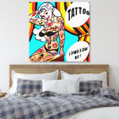 Tätowierte, blonde gewickelte Leinwand (Insitu (Schlafzimmer))
