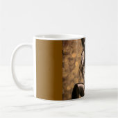 Tätowierte Frau in Gold Kaffeetasse (Links)