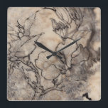 Tätowiertes Blumeni Quadratische Wanduhr<br><div class="desc">Mit Blumen</div>