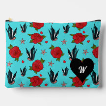 Tätowierung Schwalben Vögel und Rosen Monogramm