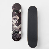 Tätowierungs-Art-Zuckerschädel-Mädchen mit Vogel Skateboard (Vorderseite)