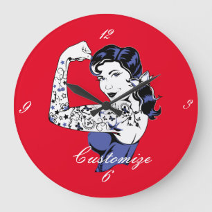 Tätowierungs-Mädchen-Arm herauf Thunder_Cove Große Wanduhr