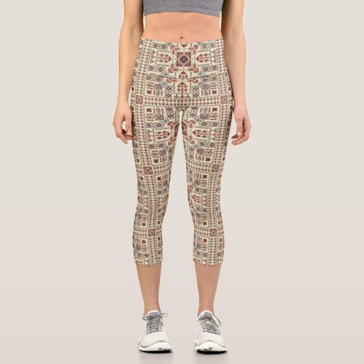 Tatreez pattern, beige geometric ornament capri leggings (Vorderseite)