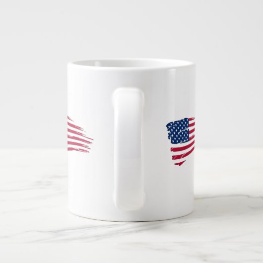 Tattered amerikanische Flagge Jumbo-Tasse (Rückseite)