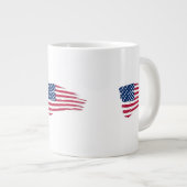 Tattered amerikanische Flagge Jumbo-Tasse (Vorderseite Rechts)