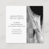 Tattoo Artist Schwarz-weißes Foto Quadratische Visitenkarte (Rückseite)